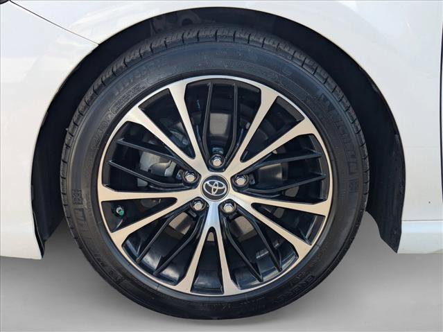 Used 2019 Toyota Camry SE w/ Sunroof Package FWD image 24