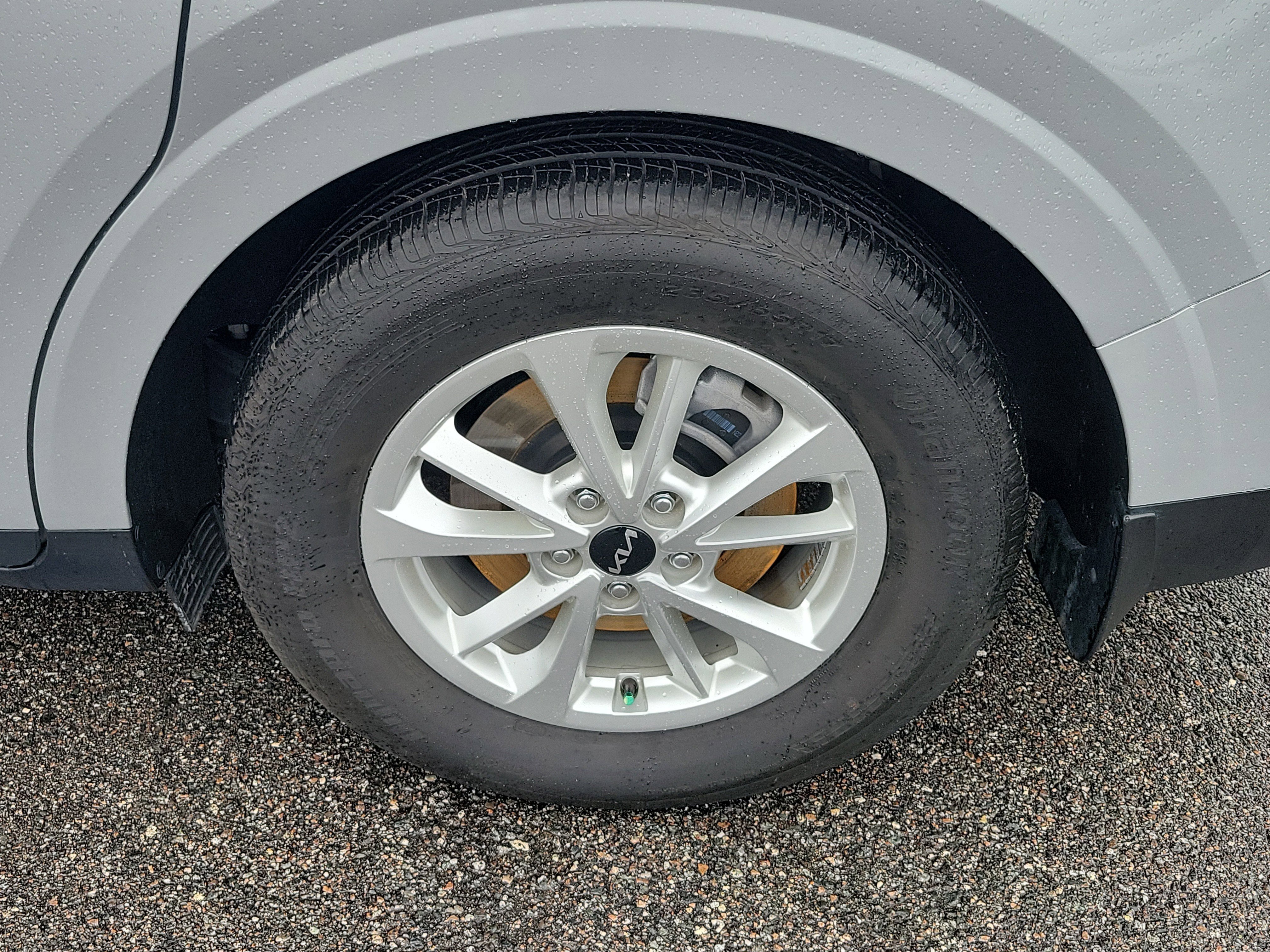 Certified 2023 Kia Carnival LX image 39