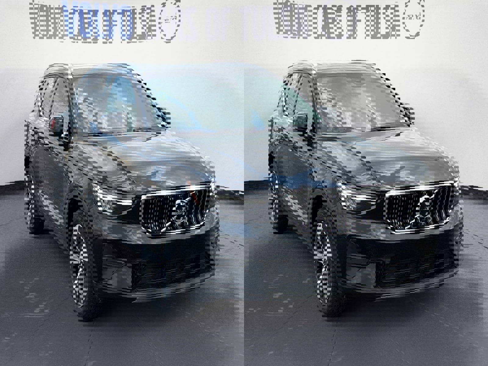 New 2025 Volvo XC40 B5 Core w/ Protection Package Premier image 7