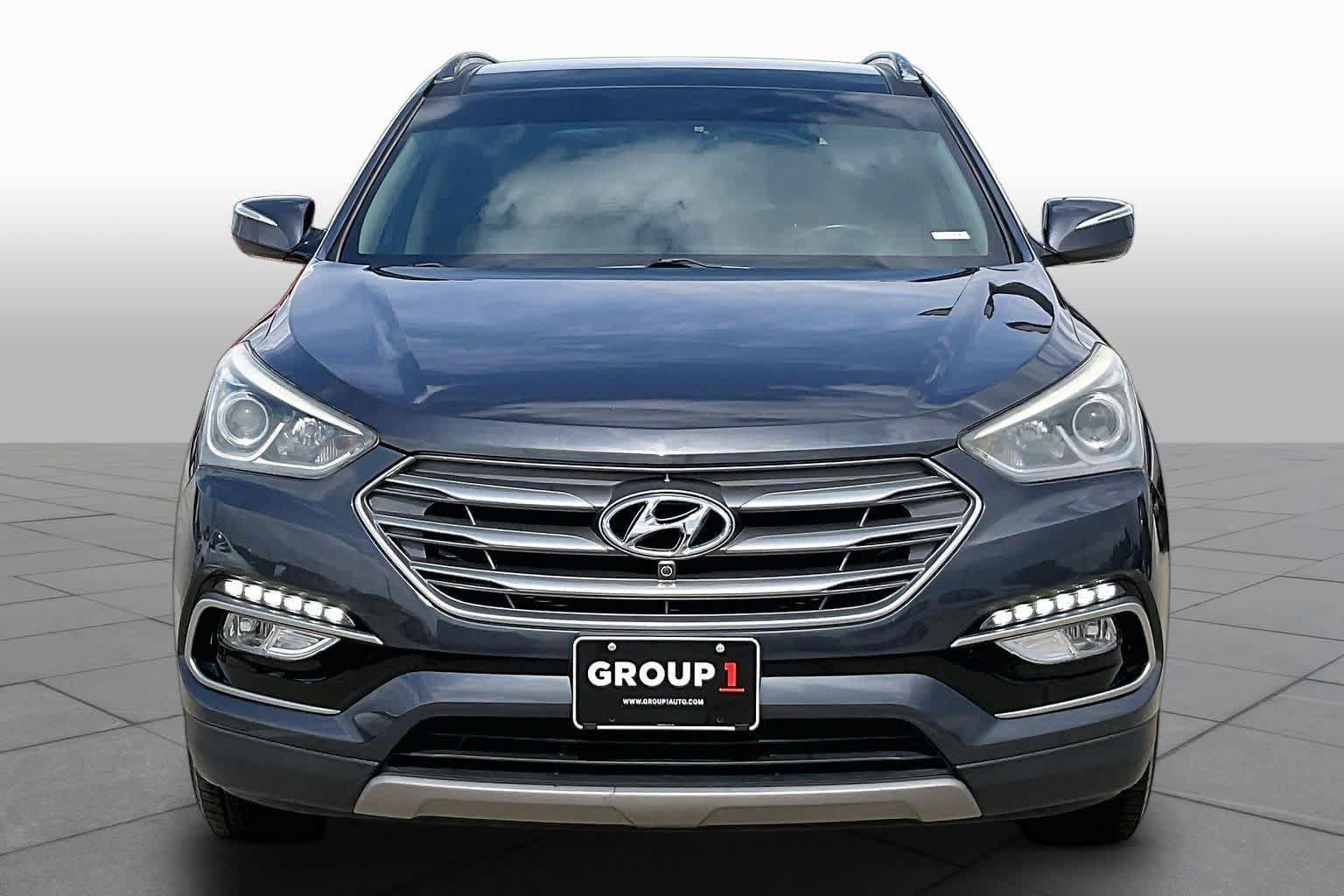 Used 2018 Hyundai Santa Fe Sport w/ 2.4L Tech Package 04 FWD image 4
