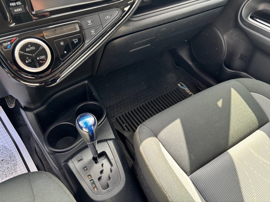 Used 2018 Toyota Prius C Two image 18