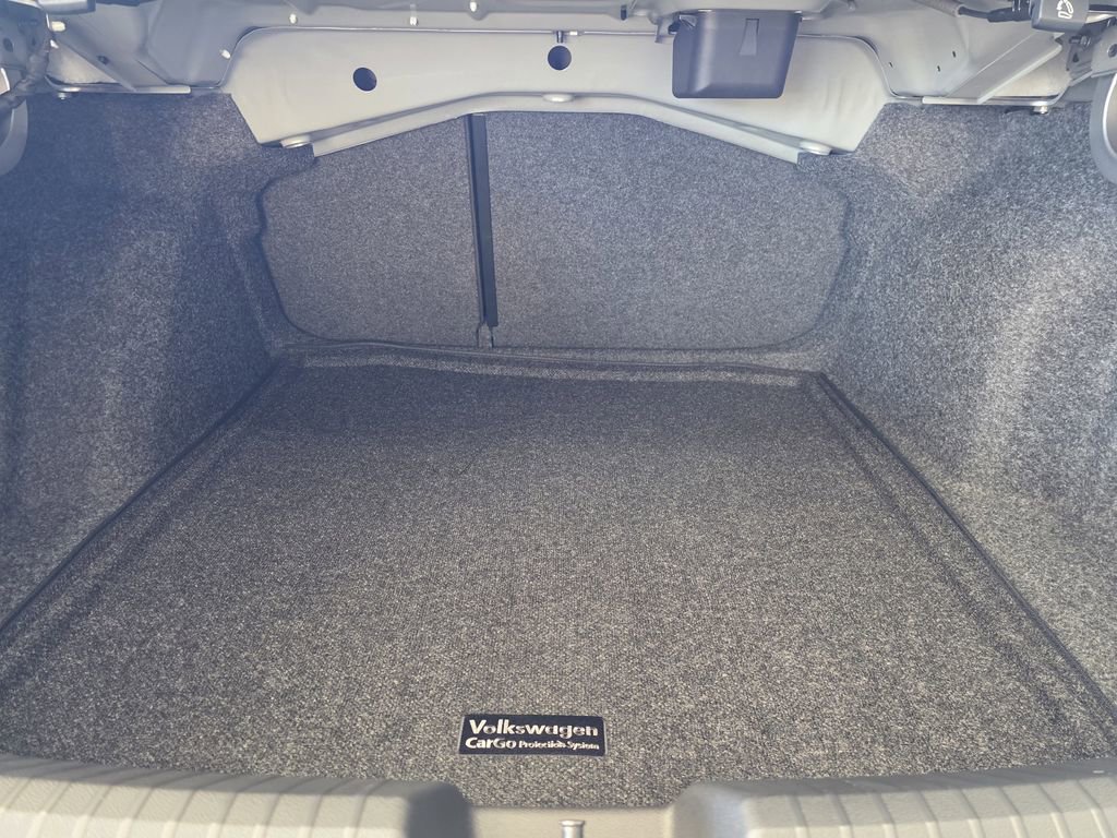 New 2026 Volkswagen Jetta SE FWD image 22