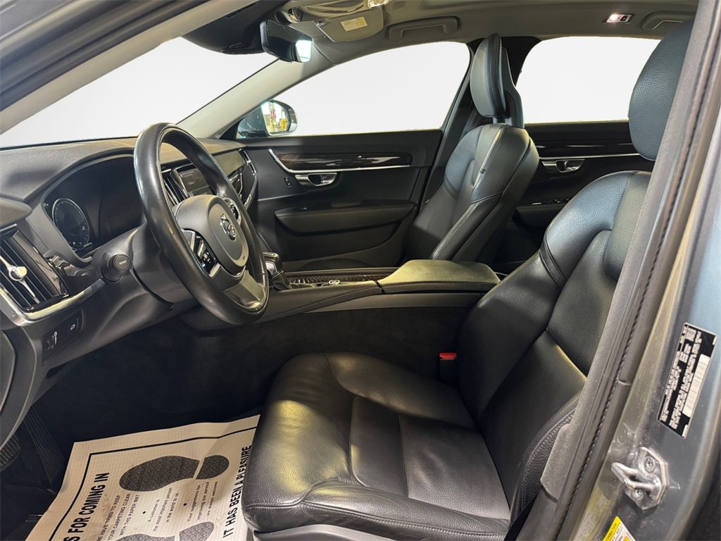 Used 2018 Volvo S90 T5 Momentum w/ Convenience Package image 12