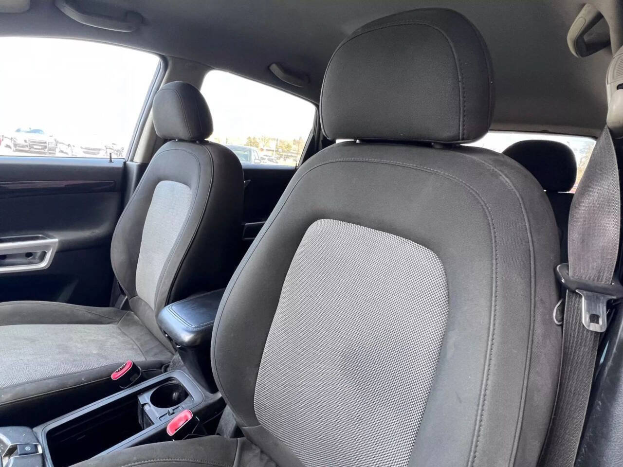 Used 2013 Chevrolet Captiva Sport LT FWD image 22