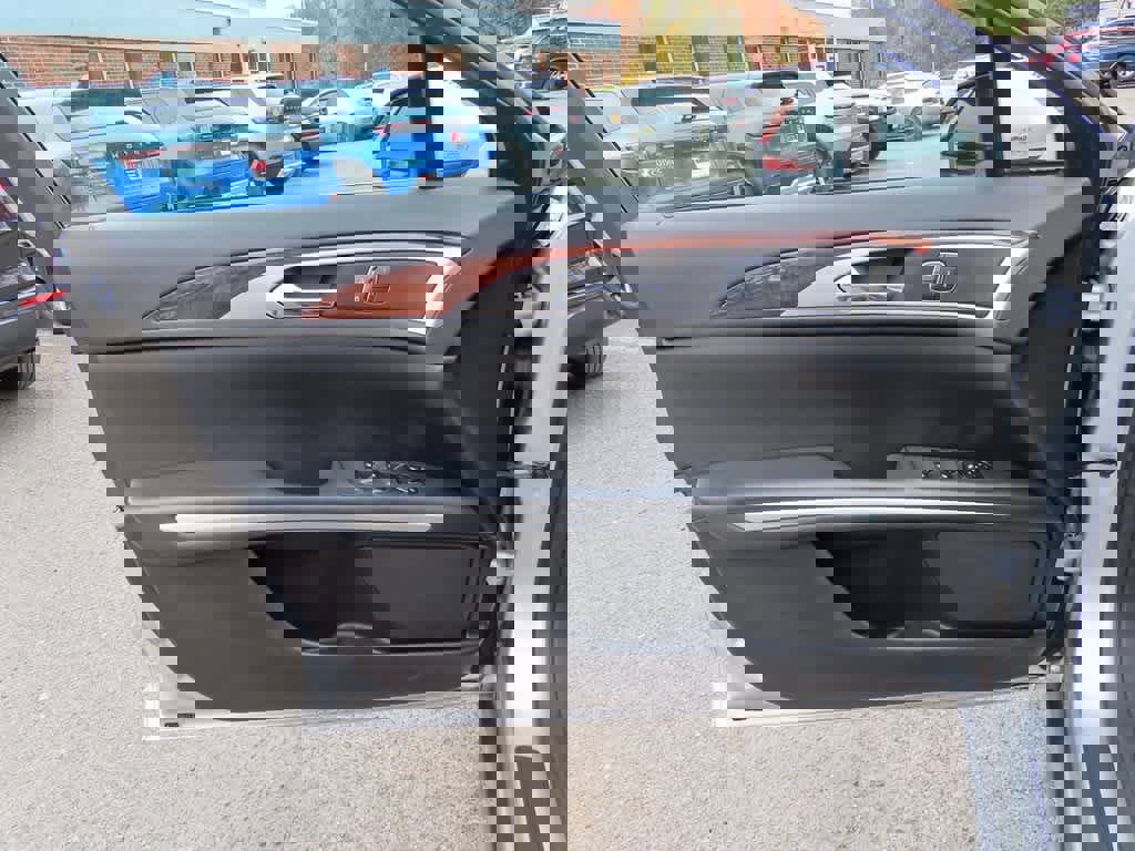 Used 2014 Lincoln MKZ AWD w/ Equipment Group 102A Reserve image 14