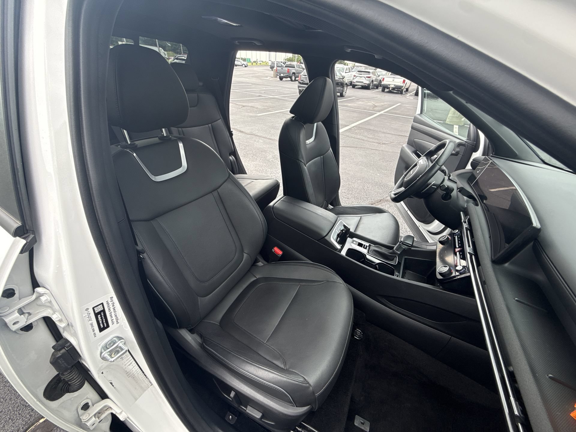 Used 2025 Hyundai Santa Cruz Limited AWD/4WD image 24