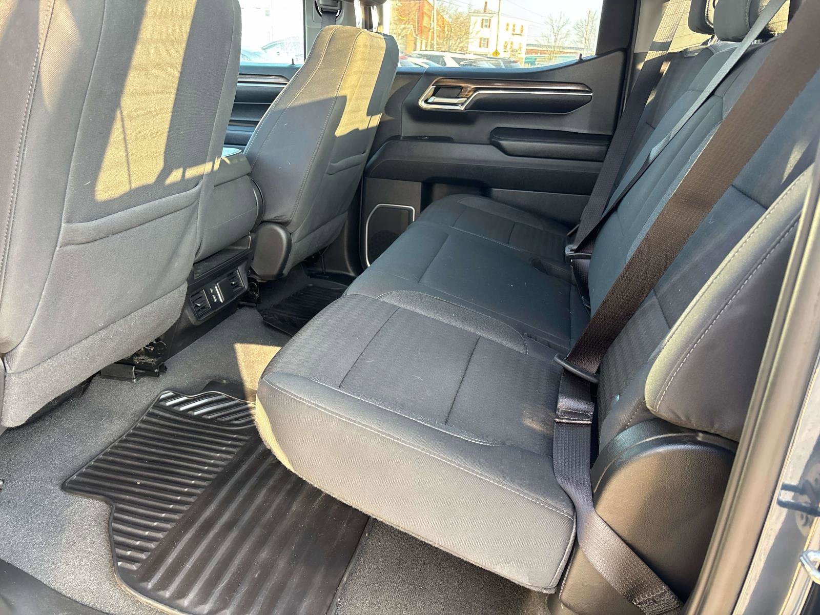 Used 2023 Chevrolet Silverado 1500 LT image 8
