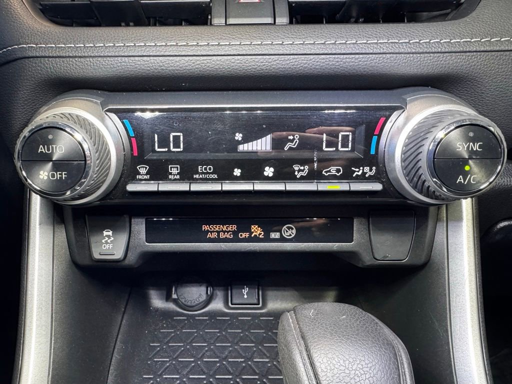 Certified 2022 Toyota RAV4 LE AWD/4WD image 30