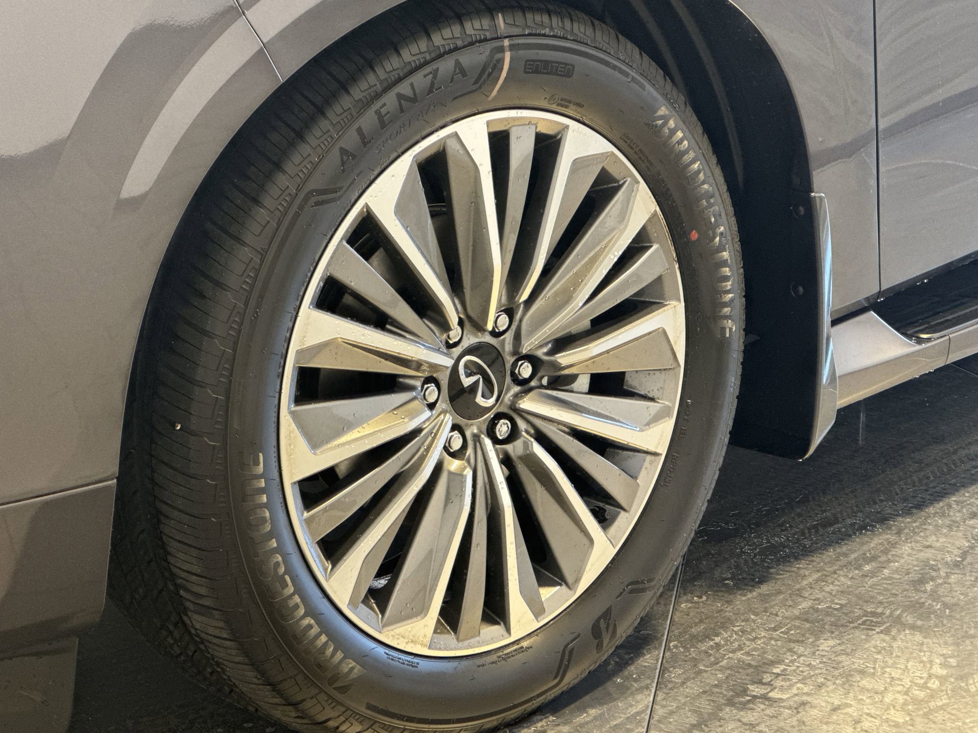 New 2026 INFINITI QX80 Luxe AWD/4WD image 10