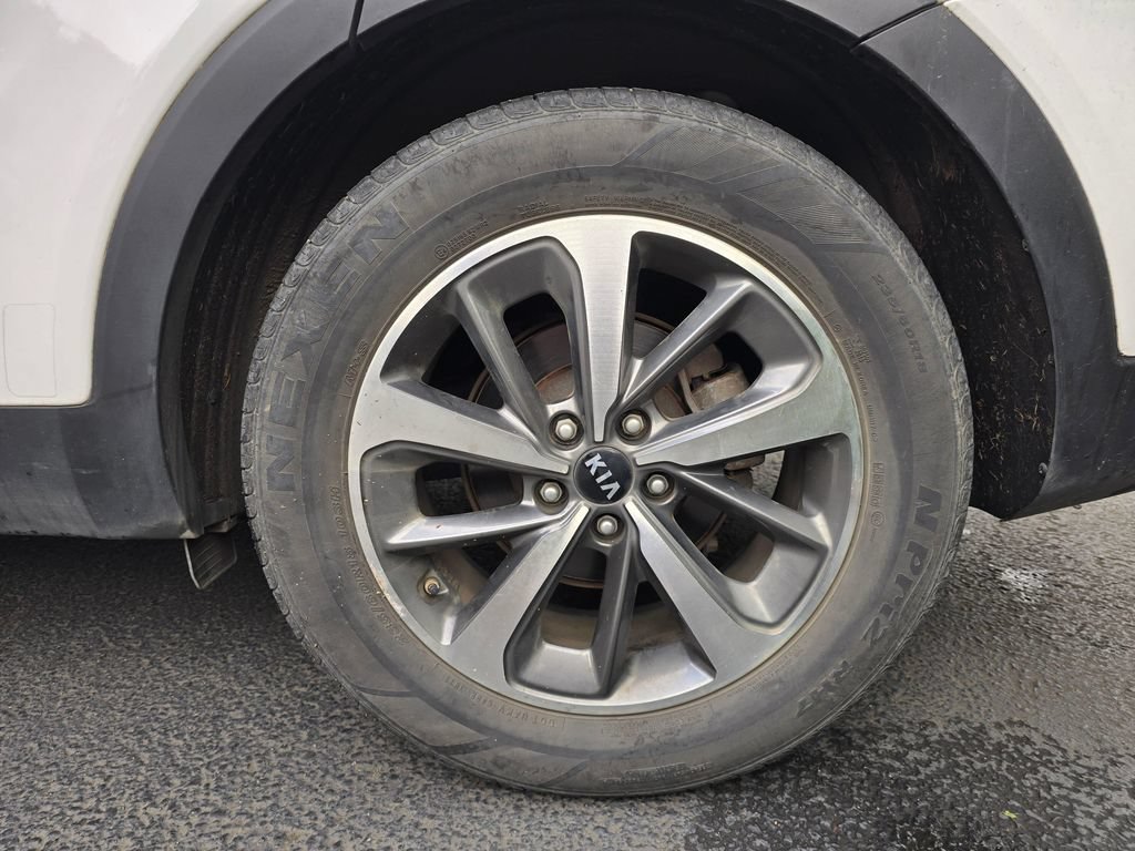 Used 2020 Kia Sorento FWD V6 image 4