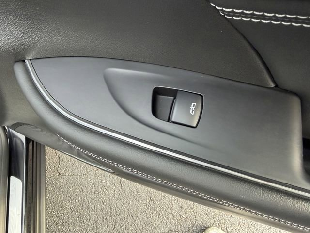 Used 2023 Buick Envision Avenir image 33