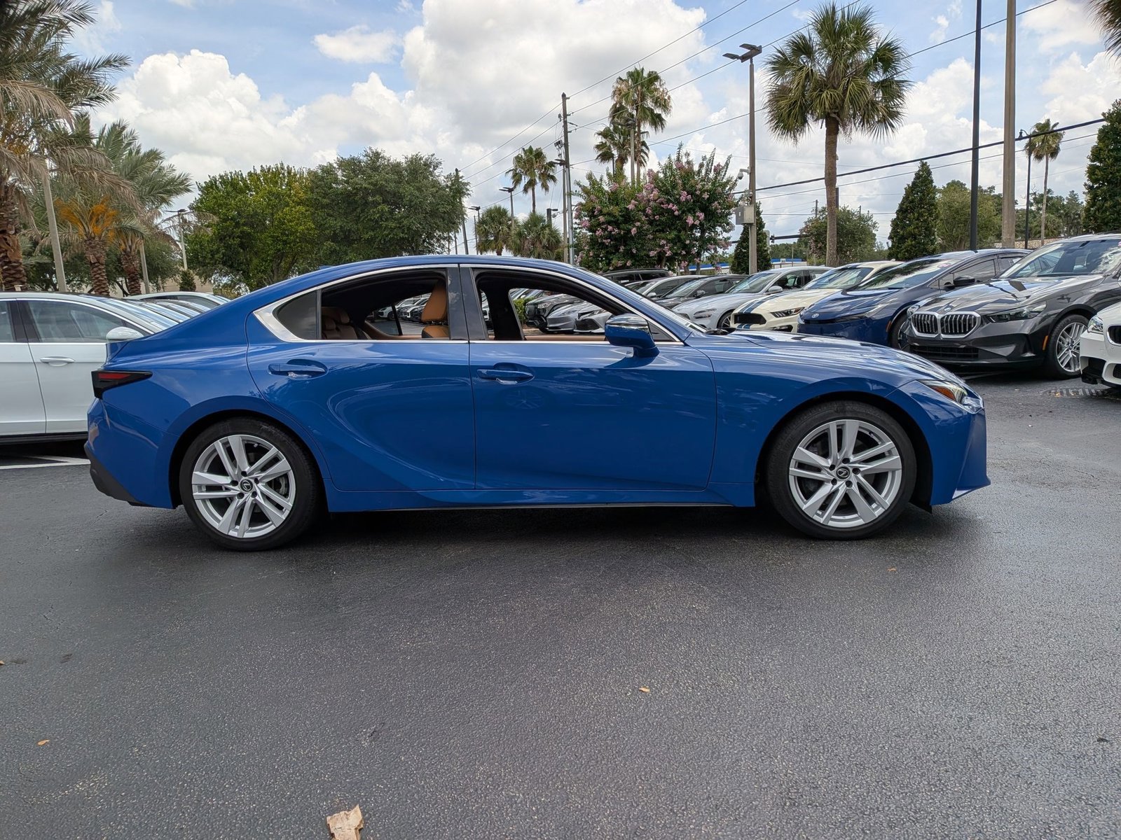 Used 2023 Lexus IS 300 w/ Comfort Package RWD image 7