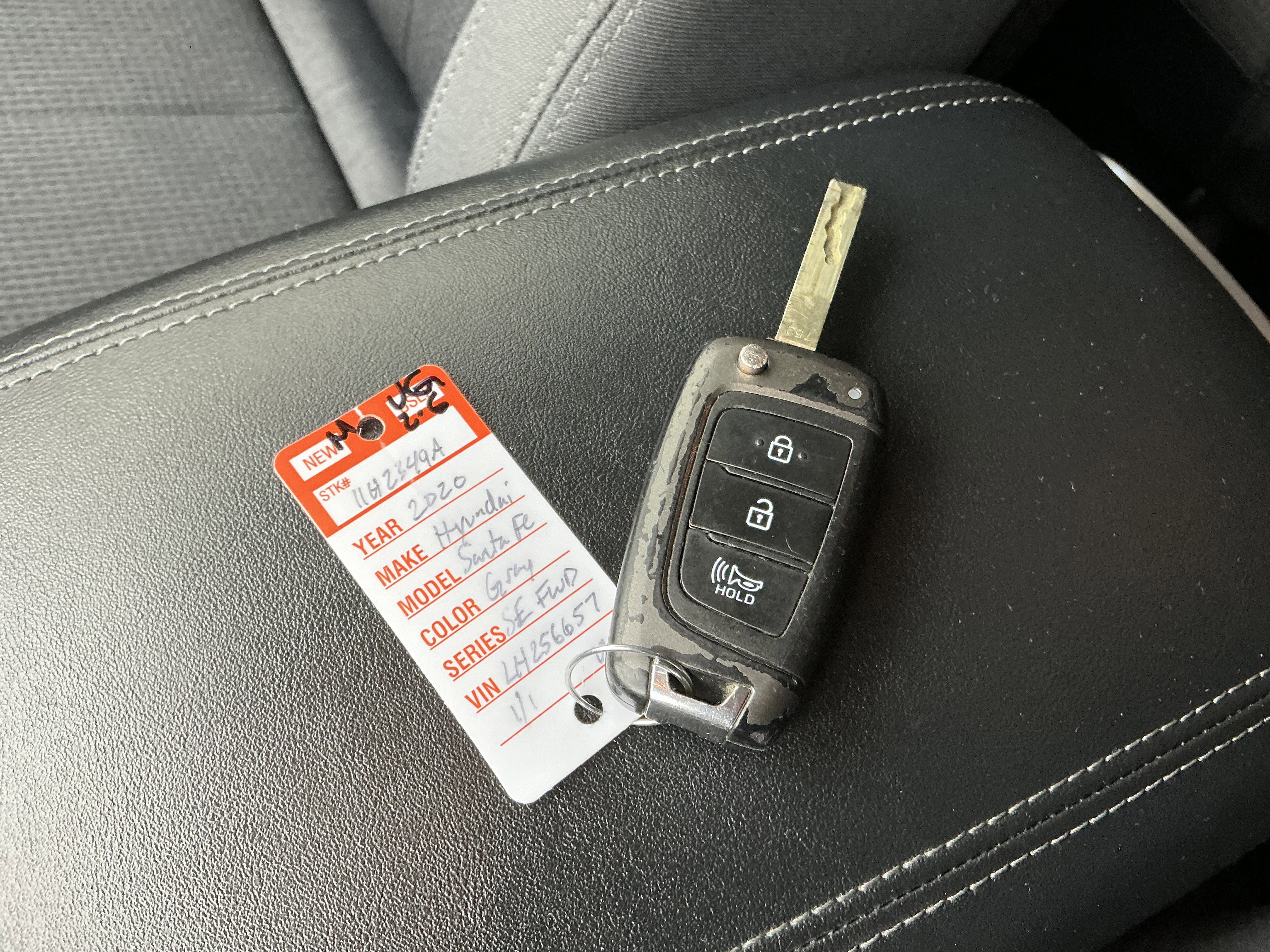 Used 2020 Hyundai Santa Fe SE w/ Cargo Package image 8