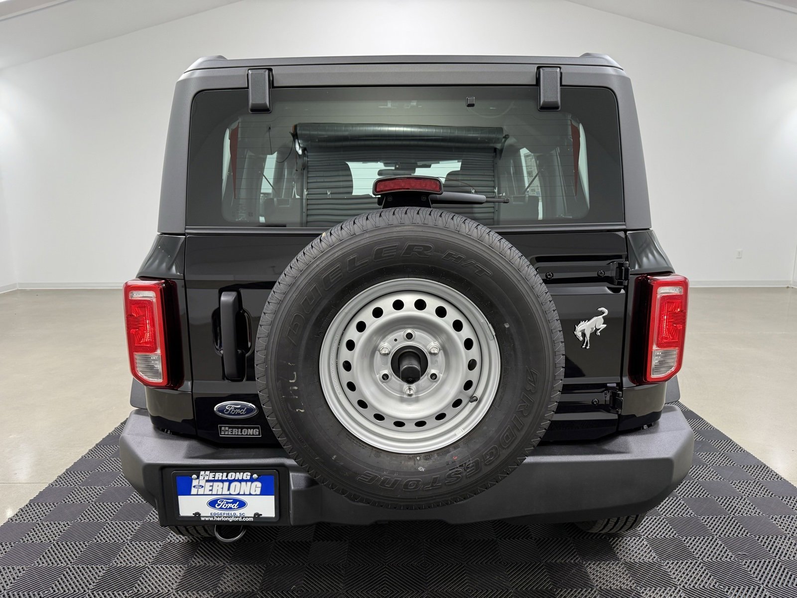 New 2025 Ford Bronco 4-Door image 7