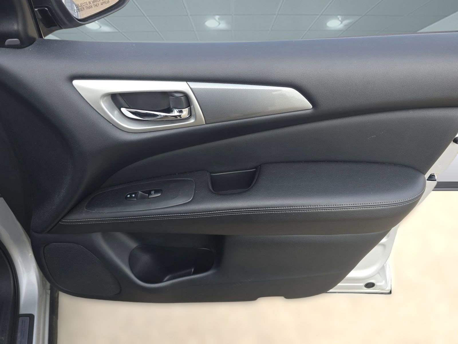 Used 2019 Nissan Pathfinder SL image 29