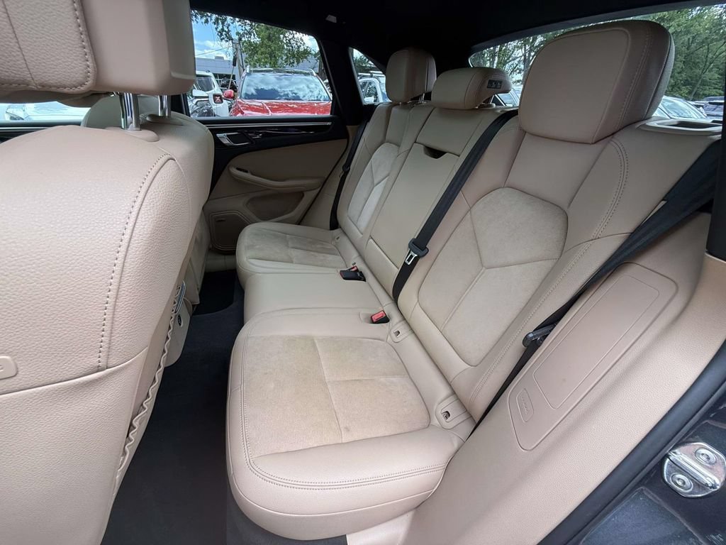 Used 2019 Porsche Macan AWD/4WD image 13