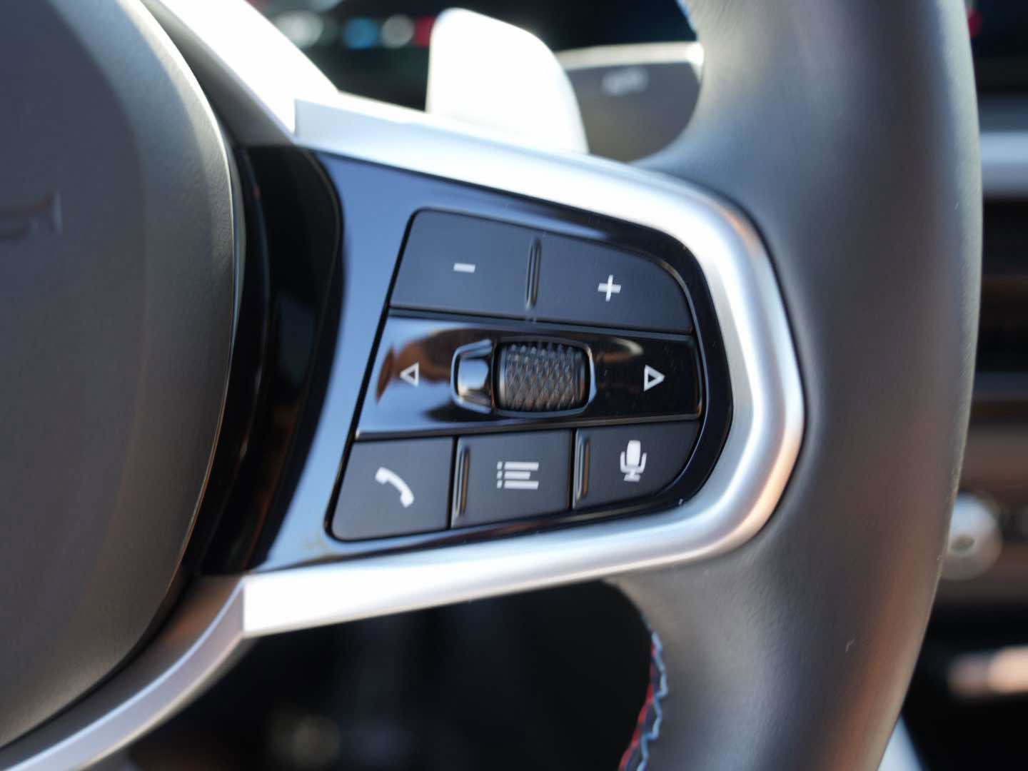 Used 2025 BMW M240i Coupe image 17