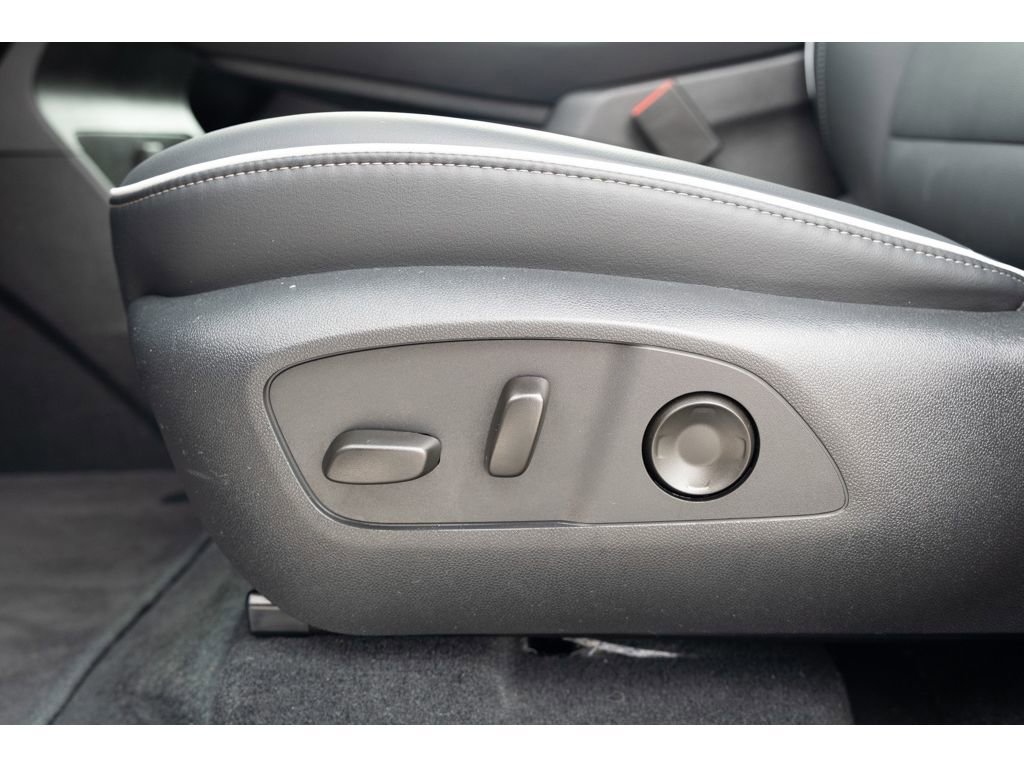 Certified 2025 Buick Enclave Preferred image 15