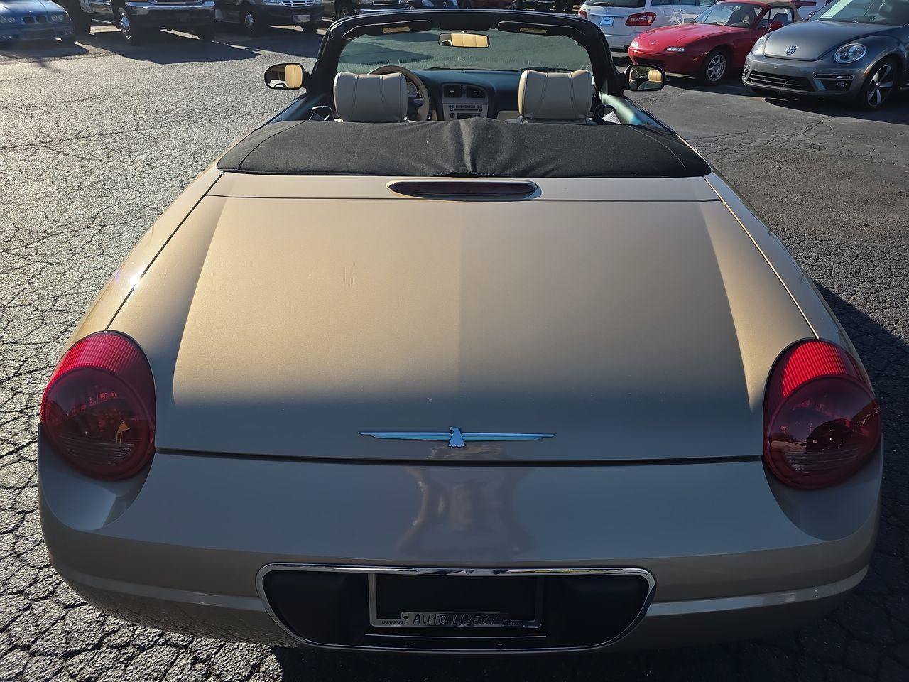 Used 2005 Ford Thunderbird RWD image 14