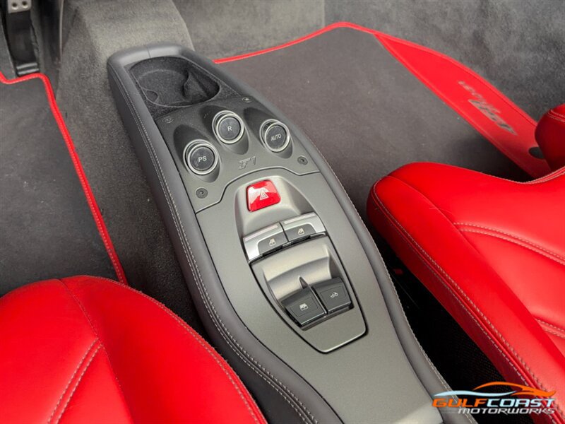 Used 2014 Ferrari 458 Spider RWD image 17