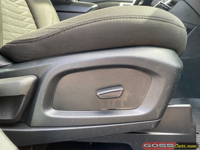 Used 2020 Ford Explorer XLT w/ Comfort Package image 7