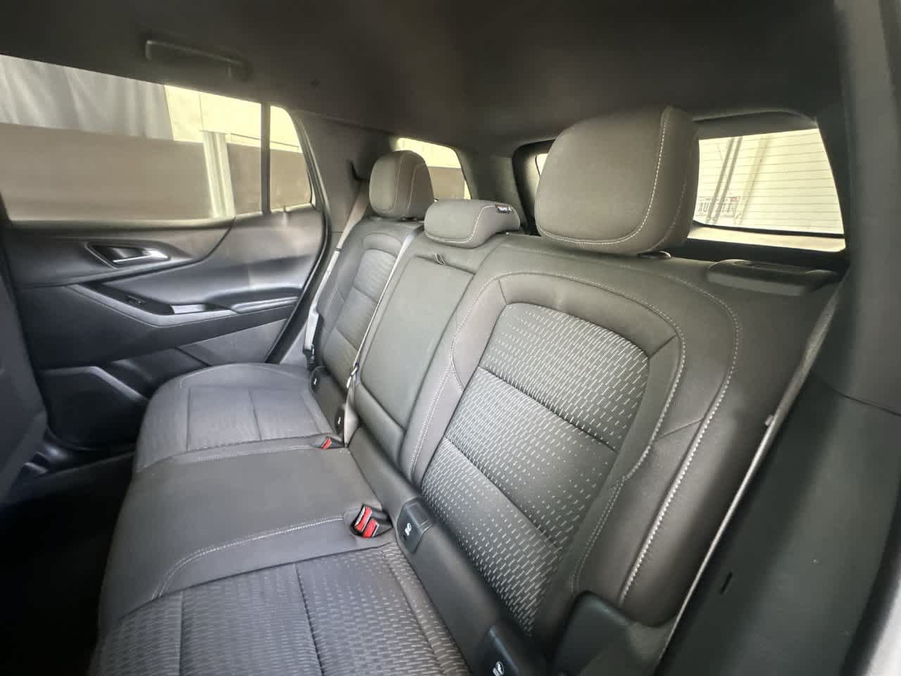 Used 2025 Chevrolet Equinox LT FWD image 22