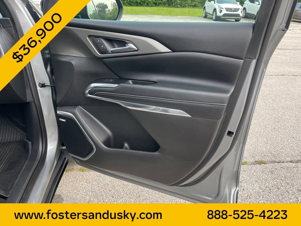 Used 2024 Chevrolet Traverse LT w/ Enhanced Driving Package FWD image 20
