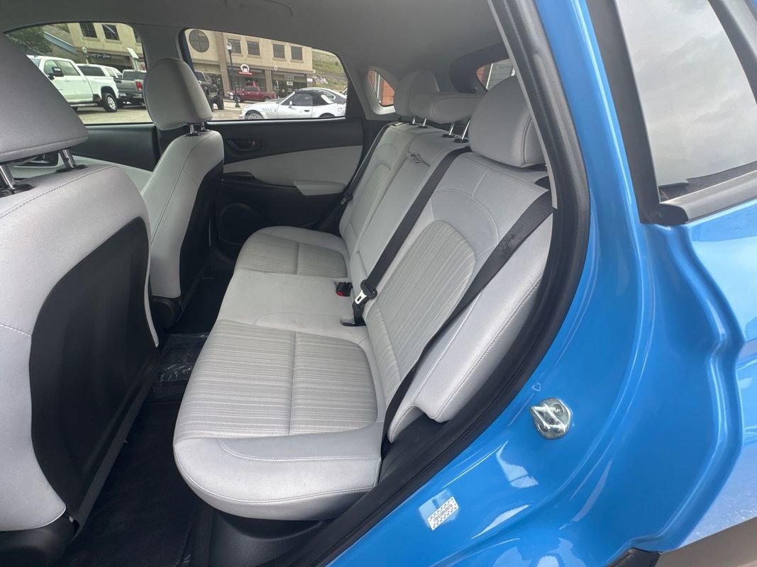 Used 2022 Hyundai Kona SEL w/ Cargo Package image 13