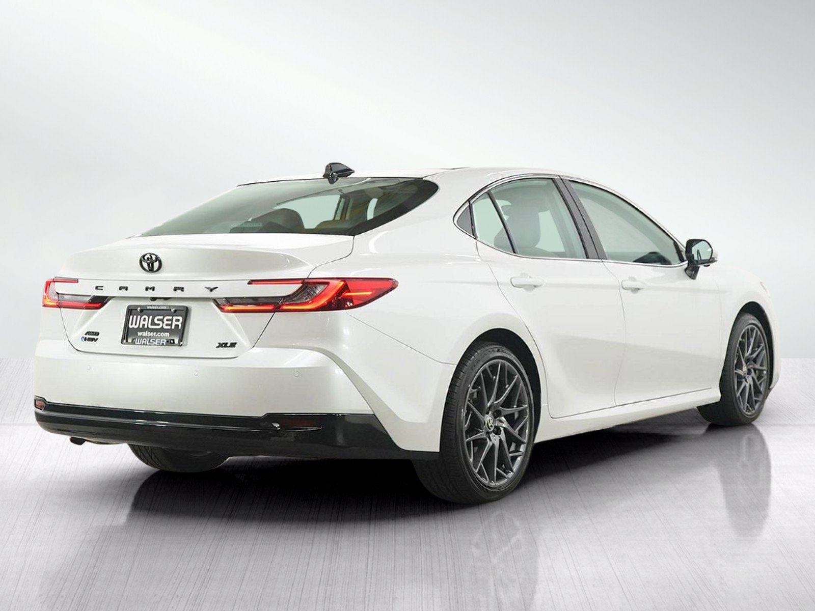 Used 2026 Toyota Camry XLE w/ Premium Plus Package AWD/4WD image 5