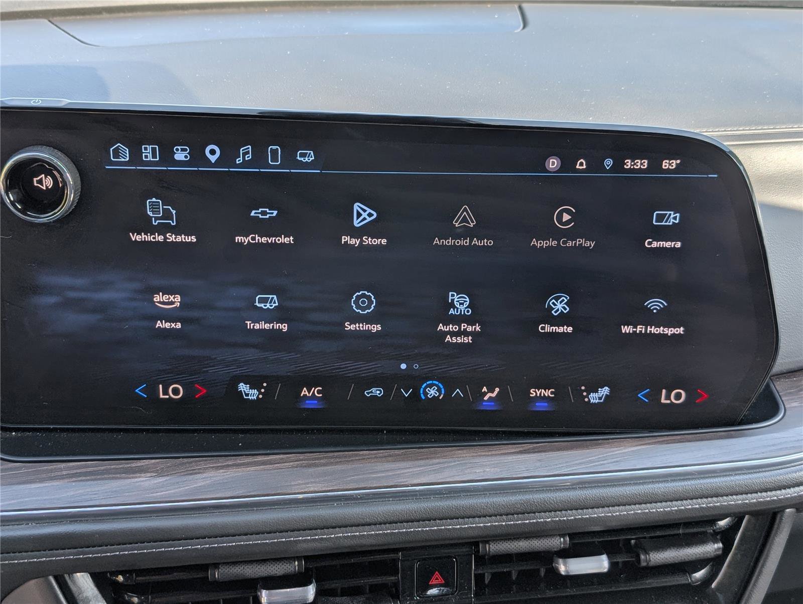 Used 2025 Chevrolet Suburban Z71 AWD/4WD image 28