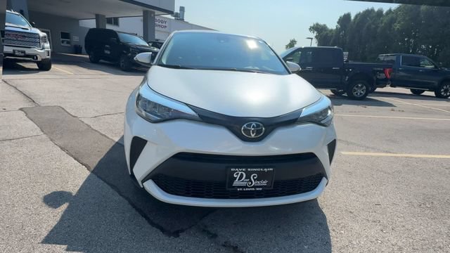 Used 2020 Toyota C-HR LE FWD image 3