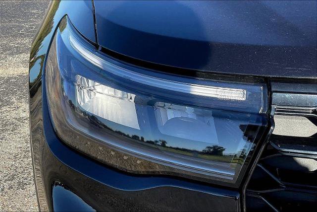 Certified 2025 Ford Explorer ST-Line w/ ST-Line Street Pack image 23