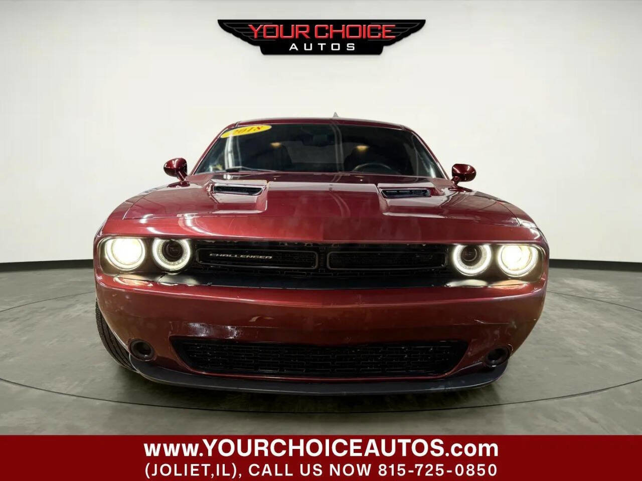 Used 2018 Dodge Challenger SXT image 9