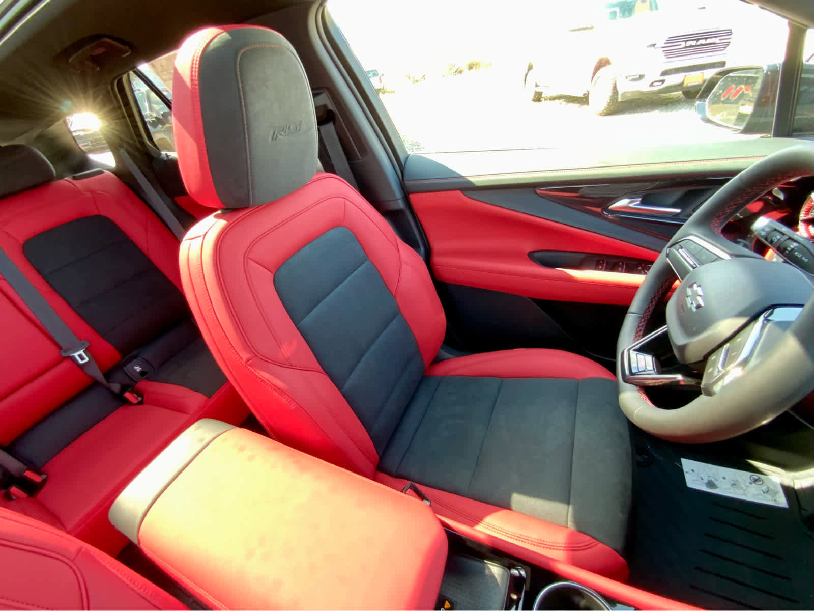 New 2025 Chevrolet Blazer EV RS image 30