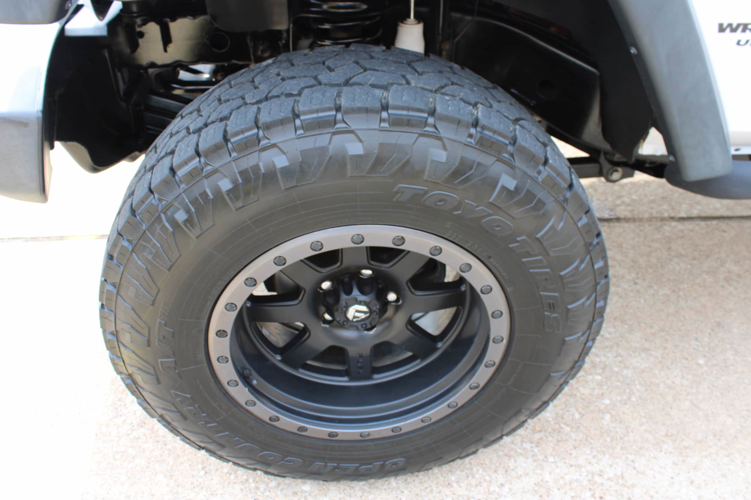 Used 2014 Jeep Wrangler Unlimited Rubicon w/ Connectivity Group AWD/4WD image 14