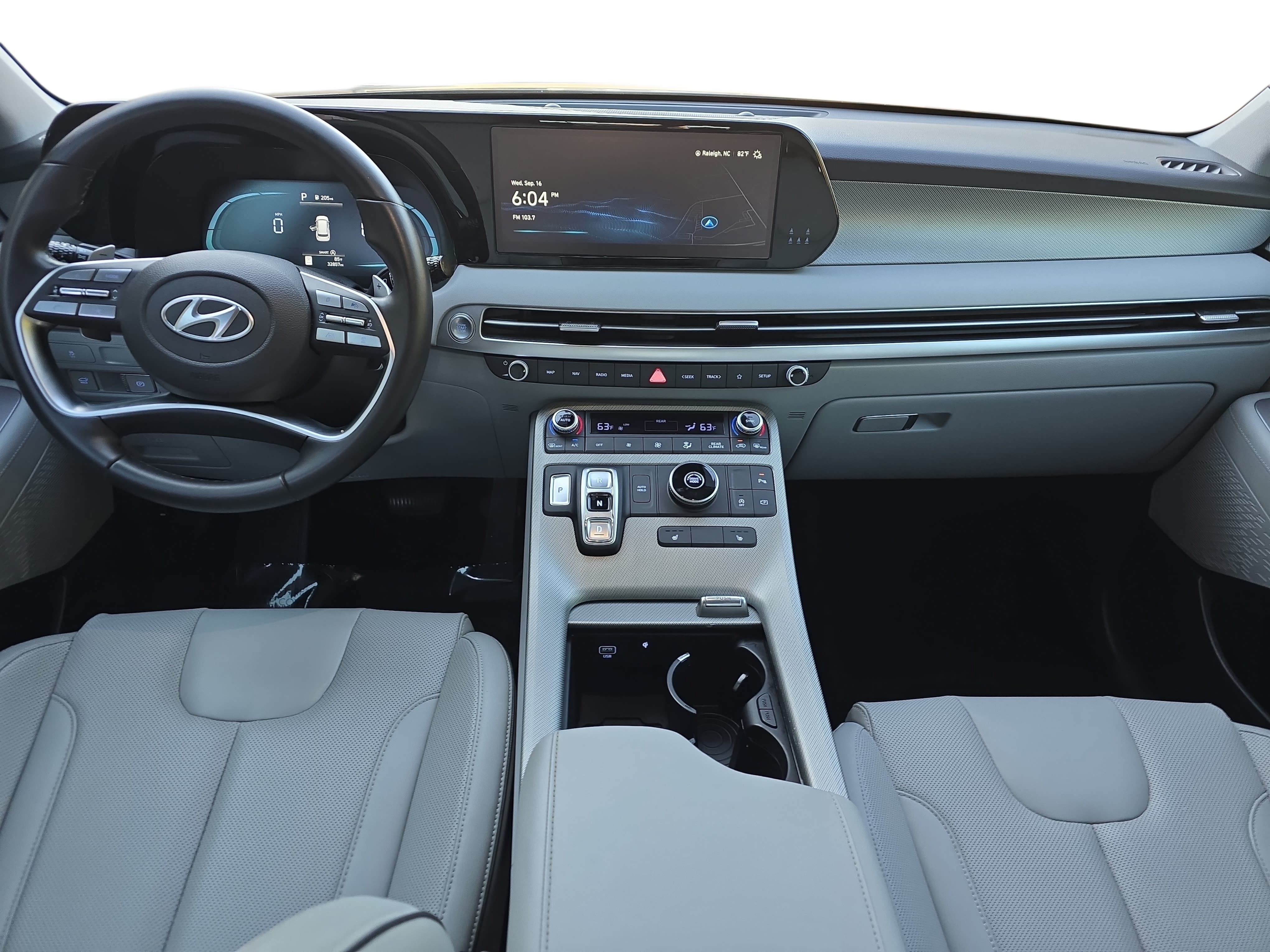 Used 2024 Hyundai Palisade SEL FWD image 9