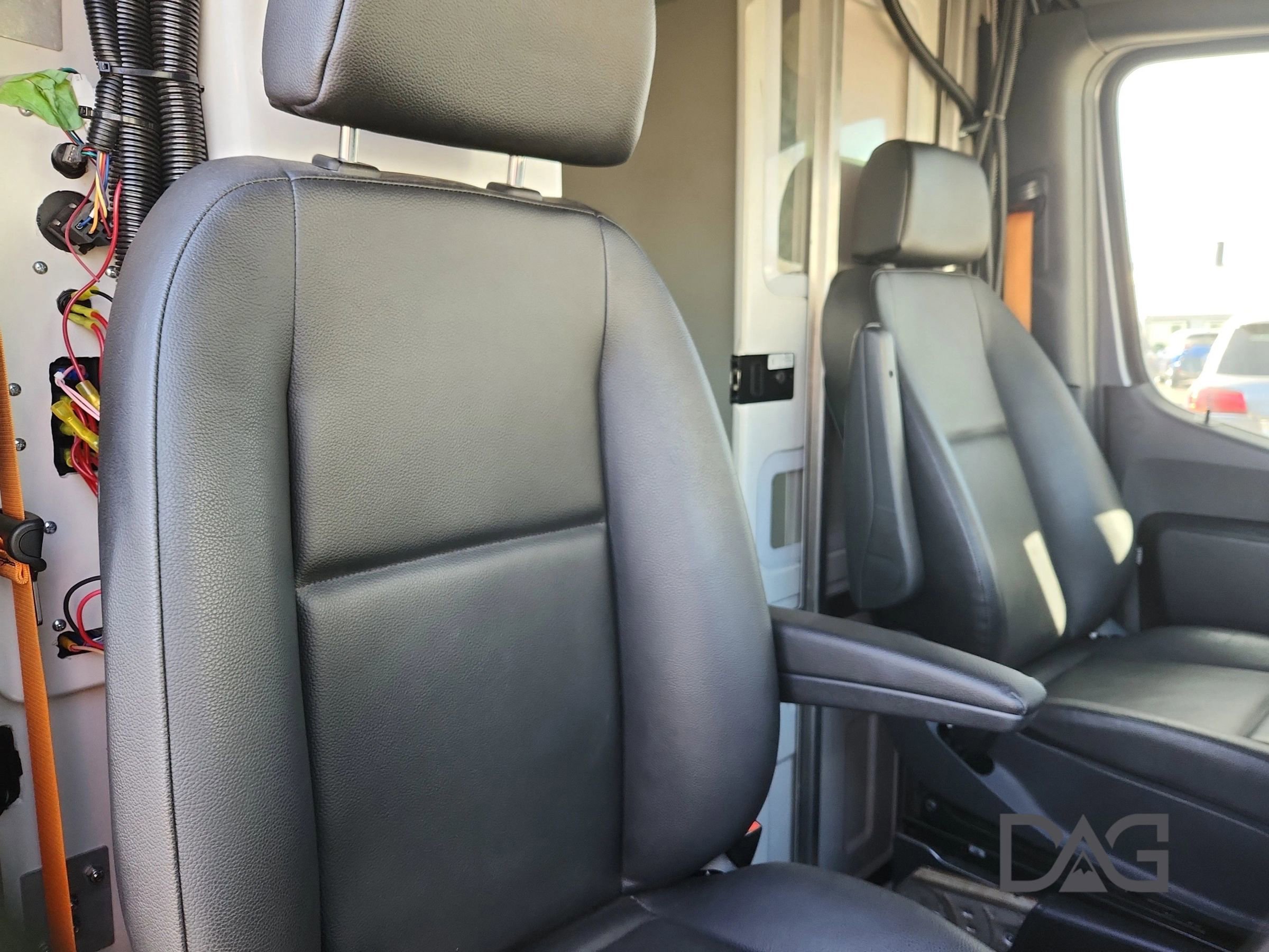 Used 2022 Mercedes-Benz Sprinter 4500 w/ Parking Package image 26