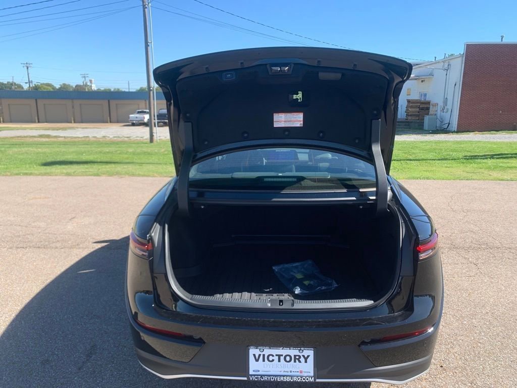 New 2026 Toyota Crown Platinum image 28