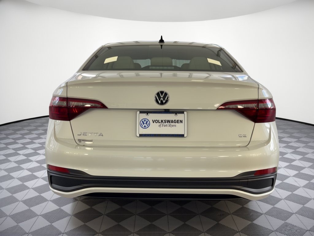Used 2024 Volkswagen Jetta SE w/ Panoramic Sunroof Package FWD image 11