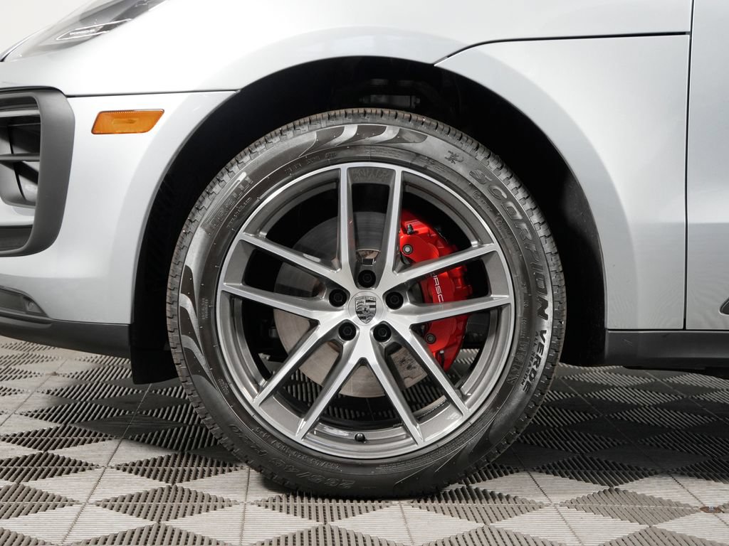 Certified 2026 Porsche Macan S AWD/4WD image 13