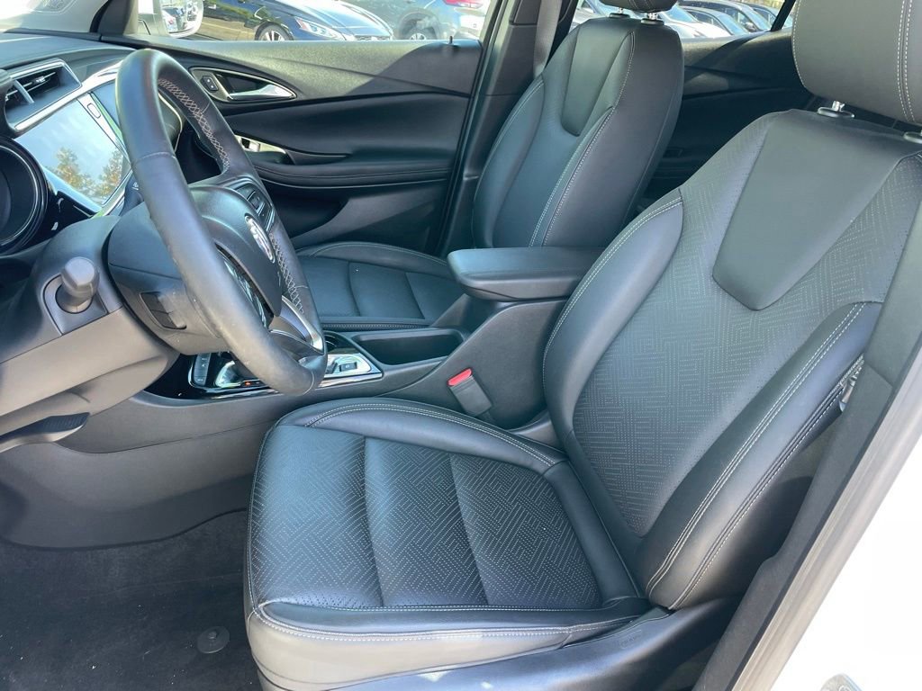 Used 2022 Buick Encore GX Essence image 6