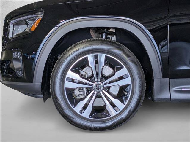 Used 2025 Mercedes-Benz GLB 250 image 24