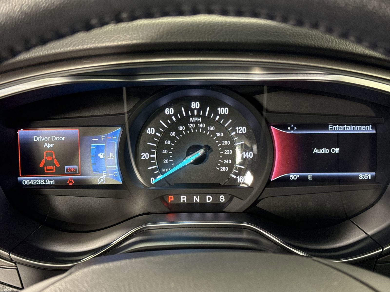 Used 2017 Ford Fusion SE w/ Fusion SE Technology Package image 17