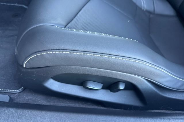 Used 2026 Chevrolet Corvette Stingray Coupe w/ Battery Protection Package image 13