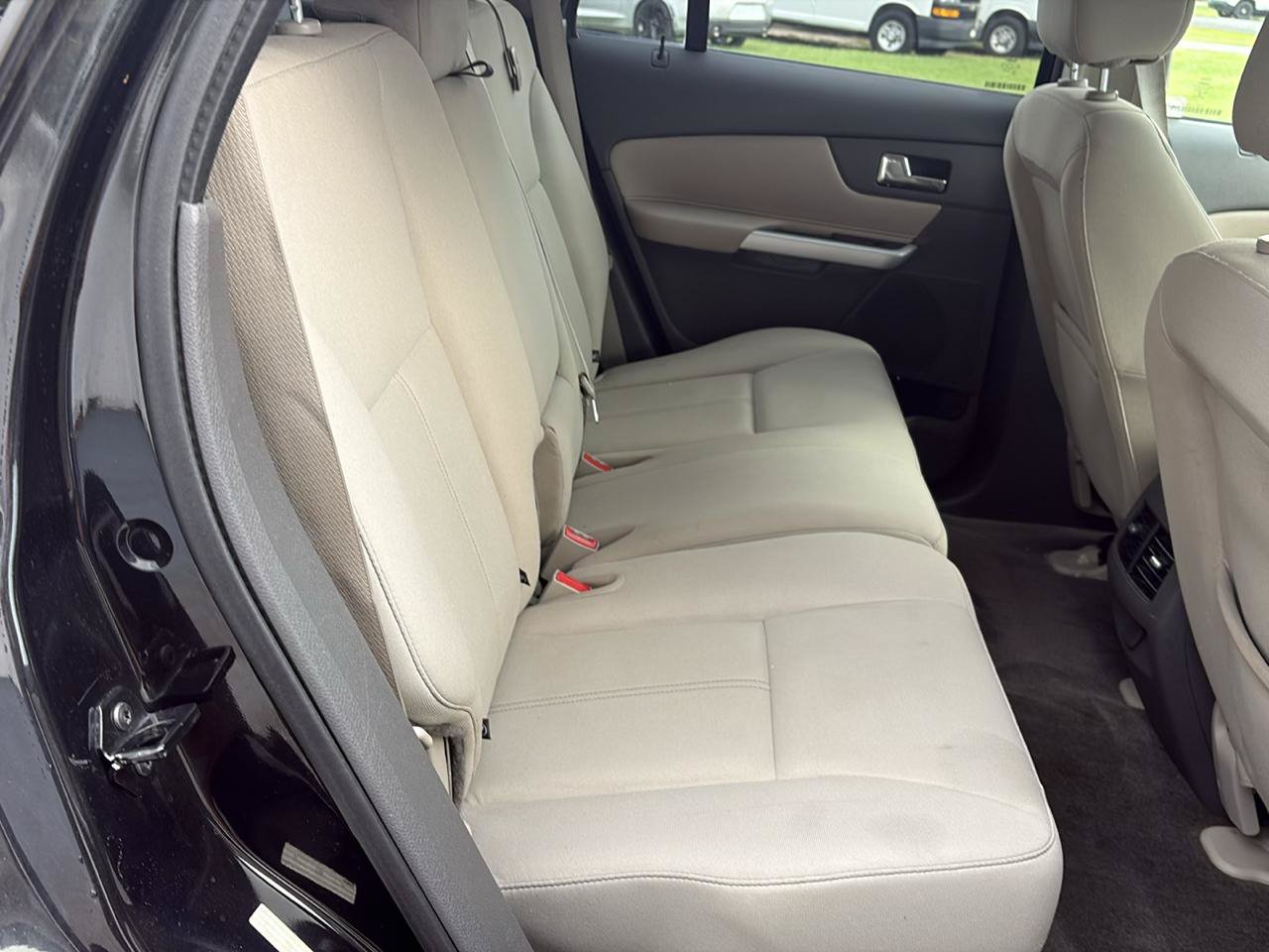 Used 2014 Ford Edge SE FWD image 16