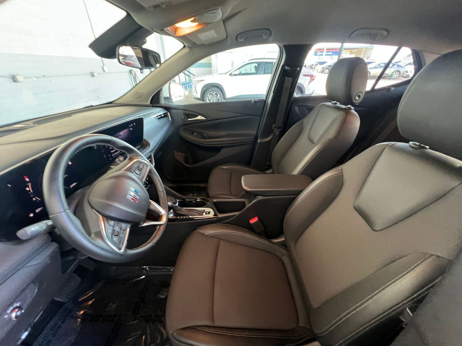 Used 2025 Buick Encore GX Preferred FWD image 27