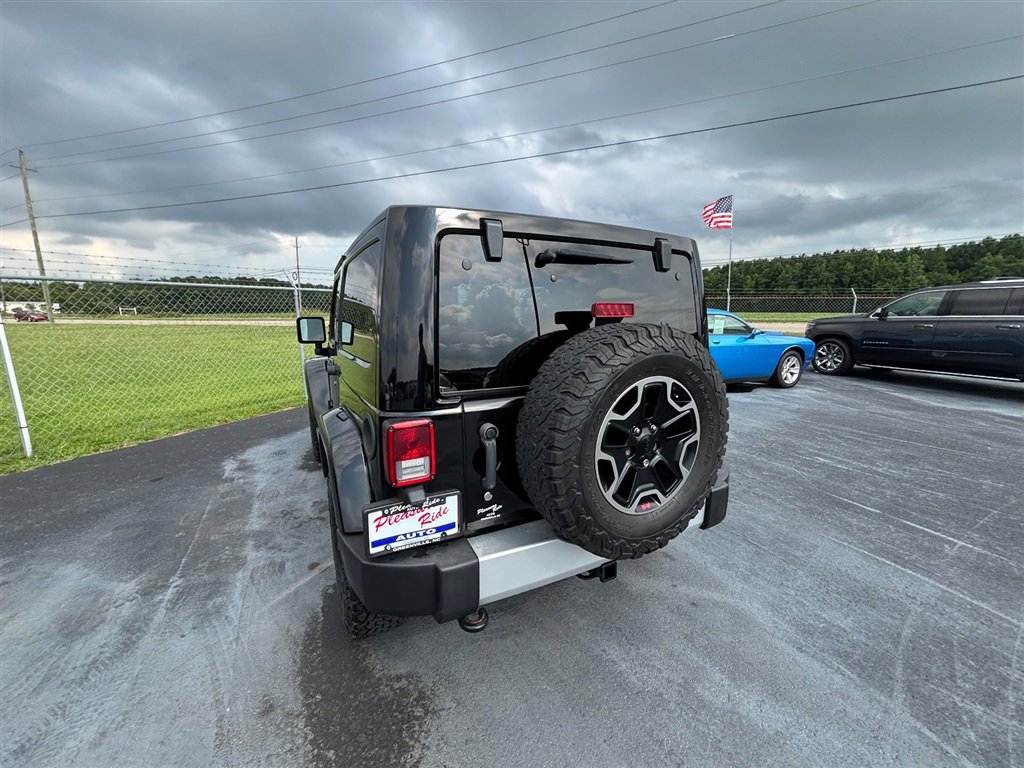 Used 2015 Jeep Wrangler Sahara w/ Connectivity Group image 4