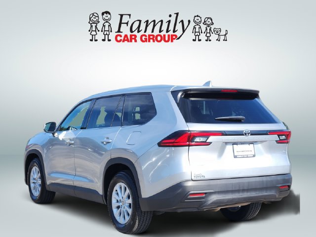 Used 2025 Toyota Grand Highlander AWD image 3
