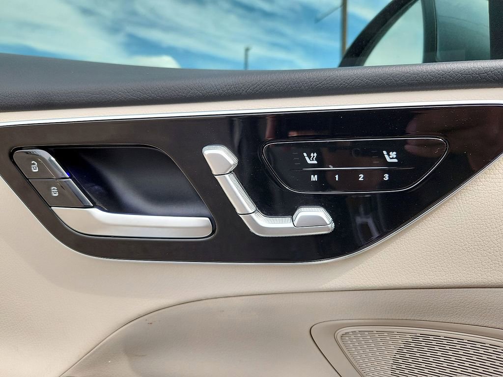 New 2025 Mercedes-Benz C 300 Sedan image 17