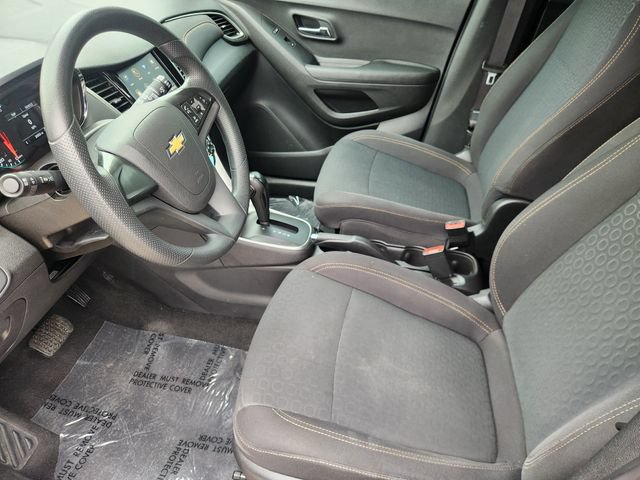 Used 2020 Chevrolet Trax LS FWD image 4